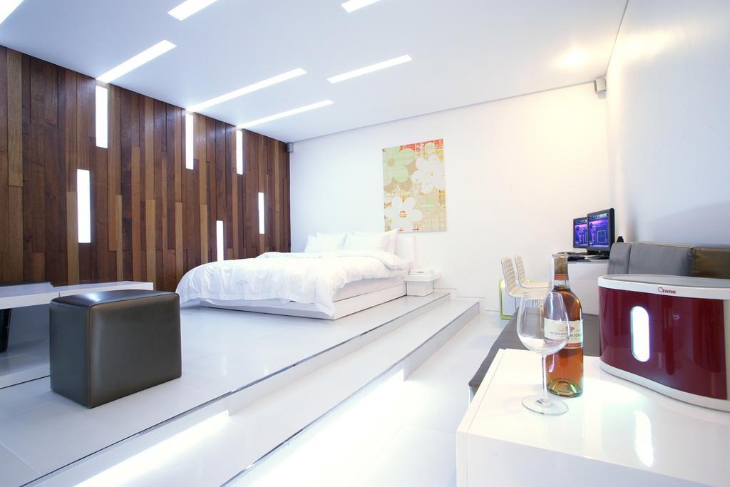 Antives Hotel Goyang Ruang foto