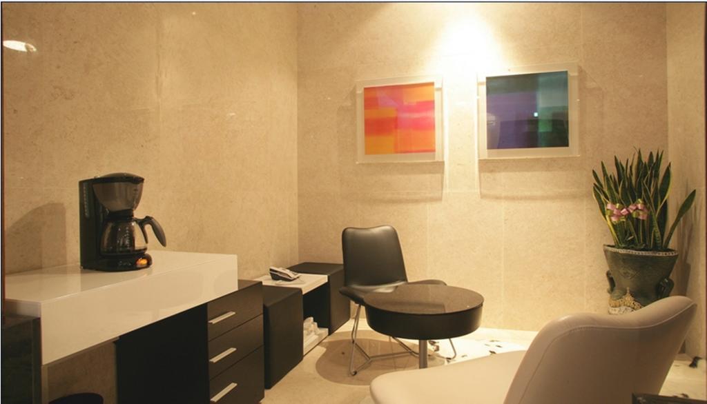 Antives Hotel Goyang Bagian luar foto