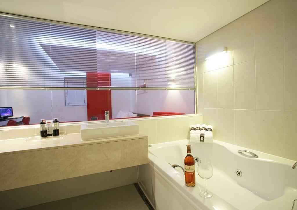 Antives Hotel Goyang Ruang foto