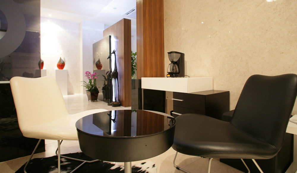 Antives Hotel Goyang Bagian luar foto